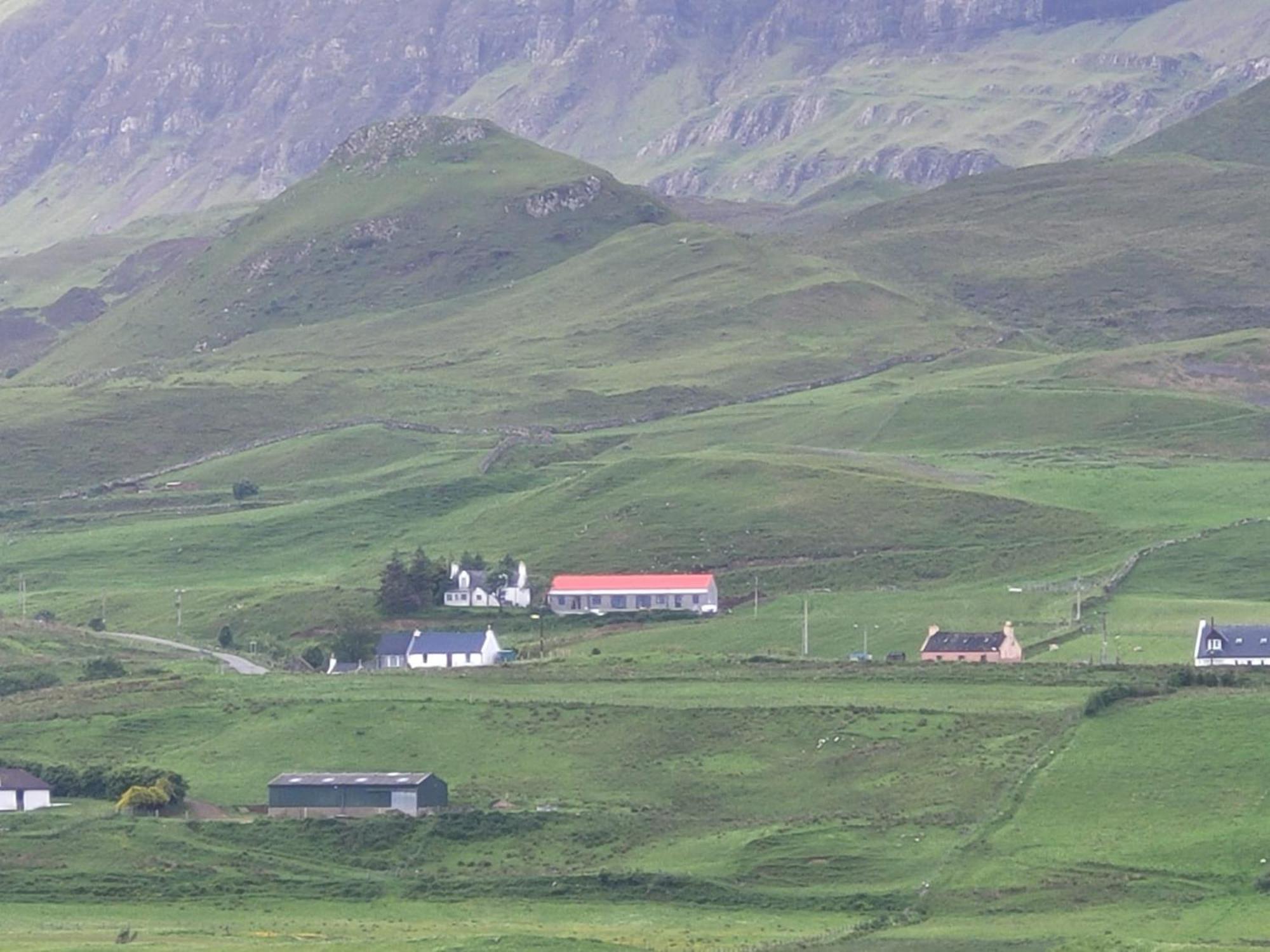 Skye Stays Staffin Luaran gambar